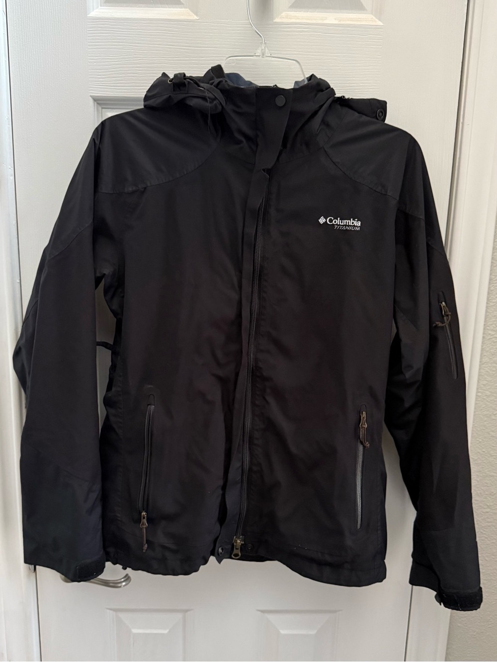 Women’s Columbia Black Hooded Titanium Shell‎ Jacket